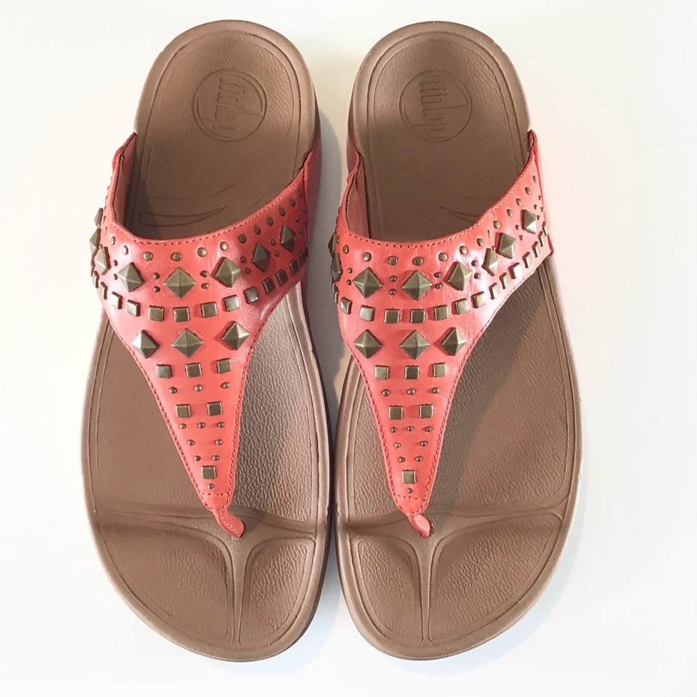 New Fitflop Sandals 9 Women Studs Orange Rust Flip Flops Thongs